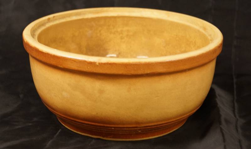 lot 6477 image: EVE-N-BAKE Oven Ware USA Bowl