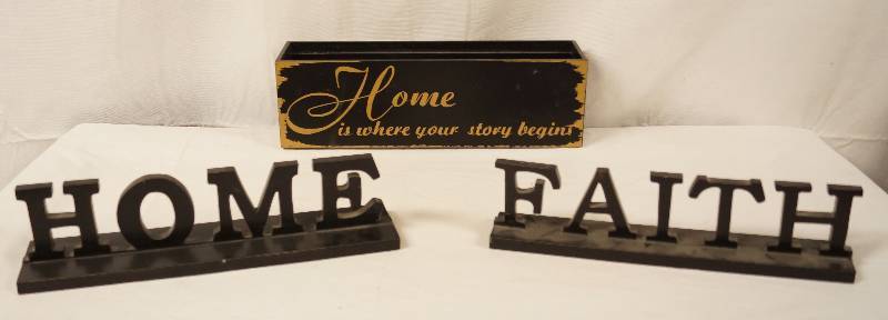 lot 6486 image: Nice Desk or Wall Plaques - Home - Faith - Home is where your story begins
