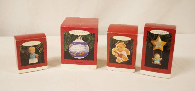 lot 6489 image: Set of HALLMARK Keepsake Ornaments with Boxes