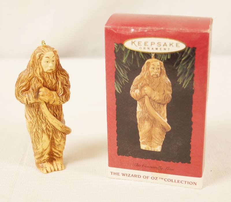 lot 6492 image: The Wizard of OZ Collection - The Cowardly Lion - HALLMARK Keepsake Ornament with Box