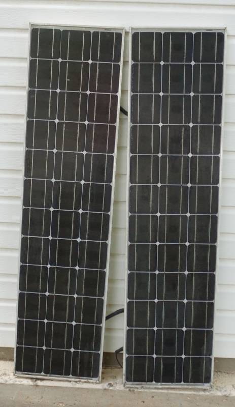 lot 4429 image: 2 Siemens SOLAR PANELS 55 Watts Each (Tested - Works) over 4 FOOT TALL