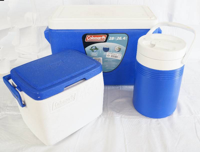 lot 4435 image: Lot of 3 Coleman Coolers with Lids - Time To Go Camping Or Soccer Practice