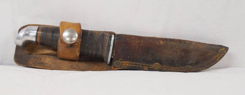 lot 6442 image: Vintage Old Dagger Knife with Sheath - Look Here Super Cool Looking