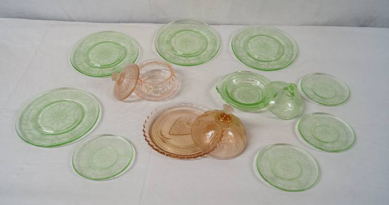 lot 6446 image: Big Lot of Carnival  Depression Glass