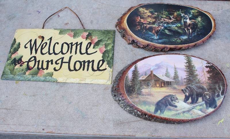 lot 3024 image: 3 piece home decor- Wild life scenes on wood- Welcome Home painted on slate- Very Cool
