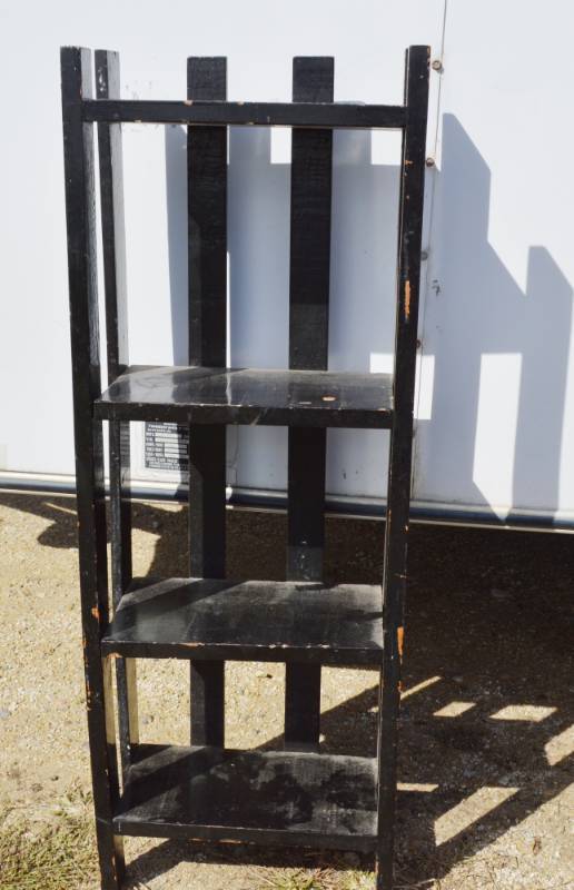lot 3063 image: Small mission style bookshelf 13.25 x 6.5x 36 tall