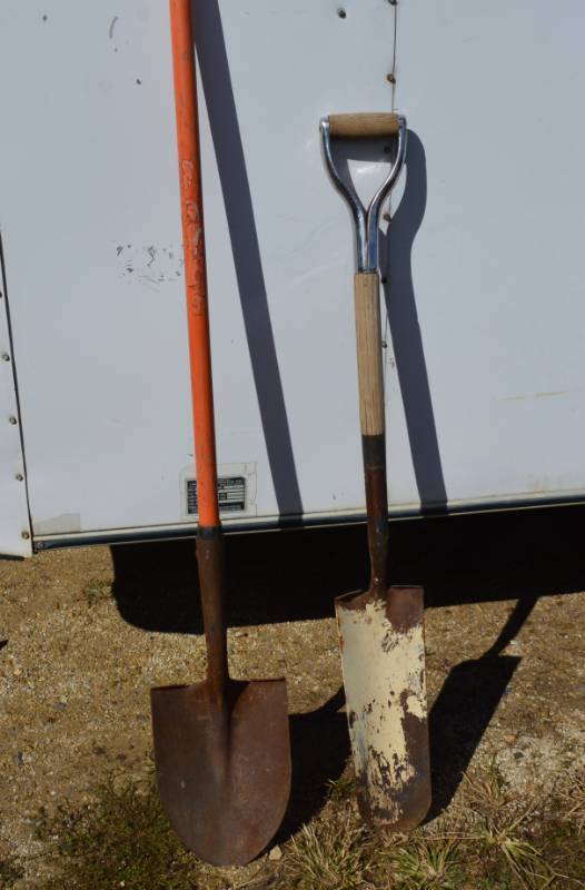 lot 3076 image: shovel and sharp shooter