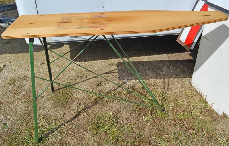 lot 3091 image: Vintage wooden ironing board