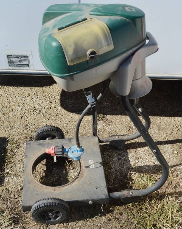 lot 3101 image: LP gas fired insect control - equipment