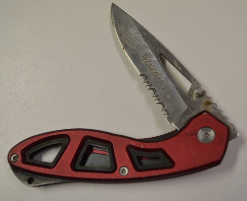 lot 3127 image: Pocket knife marked Winchester