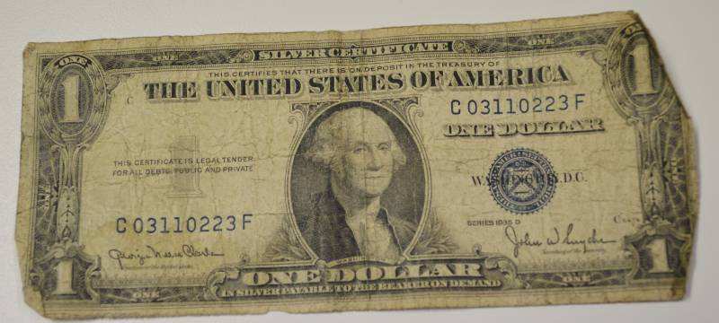 lot 3071 image: 1935 silver certificate one dollar