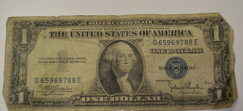 lot 3114 image: 1935 silver certificate one dollar