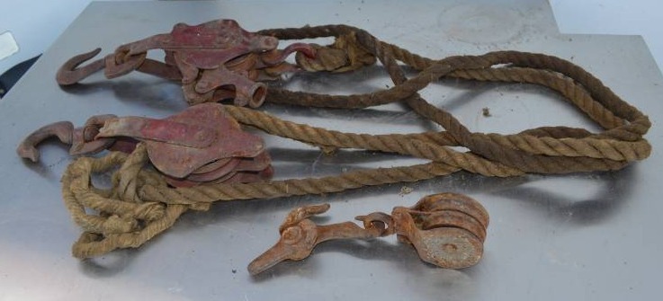 lot 3166 image: fence stretcher