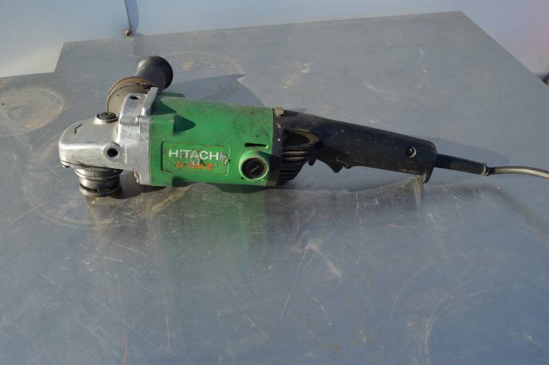 lot 3173 image: Hitachi G135C2 5 disc grinder - works
