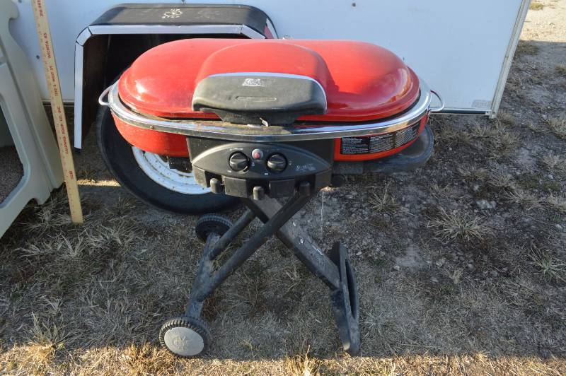 lot 3180 image: Coleman fold up gas grill - roadtriptailgating grill