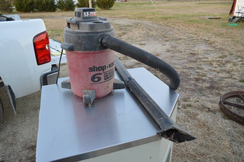 lot 3188 image: 6 gal shop - vac - works