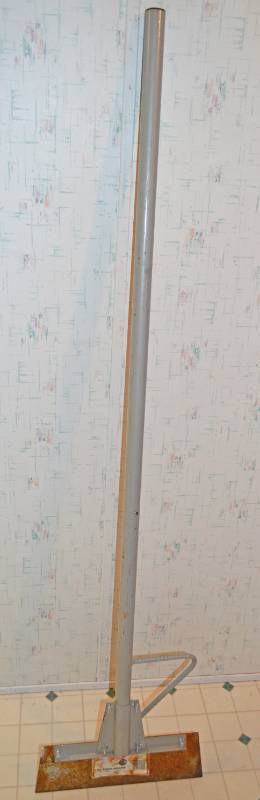 lot 3203 image: Fourteen Inch Floor Scraper