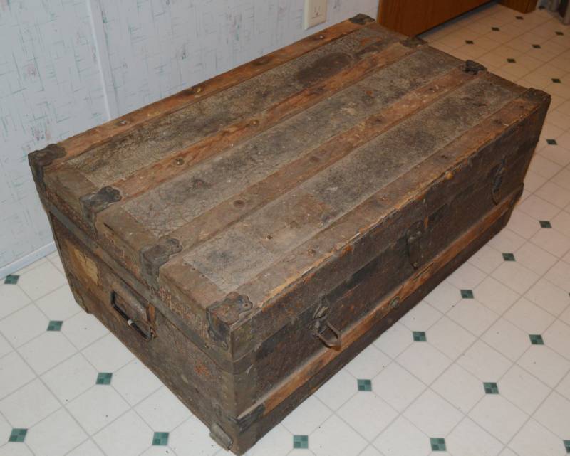 lot 3205 image: Antique Trunk - Great Vintage Storage Idea