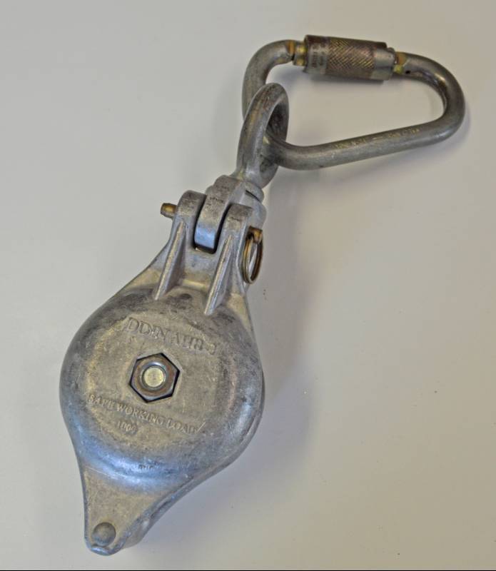 lot 3222 image: Snatch  Block Pulley DDINAHB-3