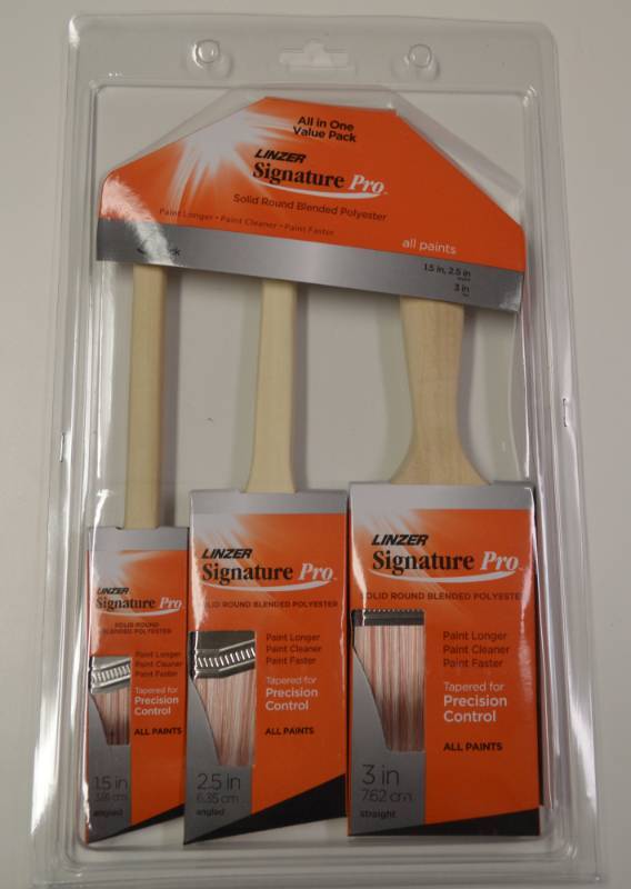 lot 3228 image: Package of 3 Paint Brushes - NEW