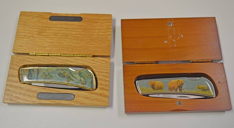 lot 3231 image: Pocket Knife with Painted Ducks in Wood Box and Pocket Knife with Painted Bears in Wood Box - Some Discoloration on Back Side