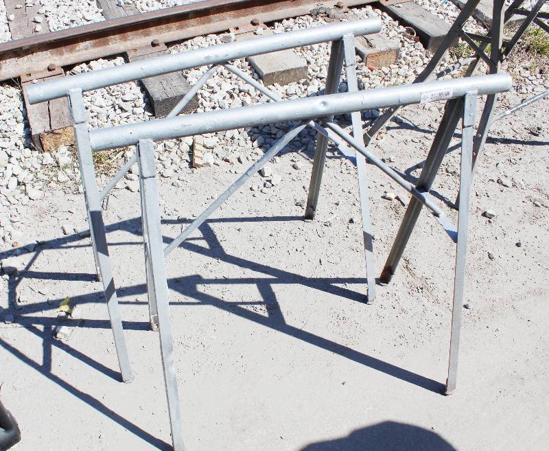 lot 3032 image: Two saw horses- 31.5 by 31.5