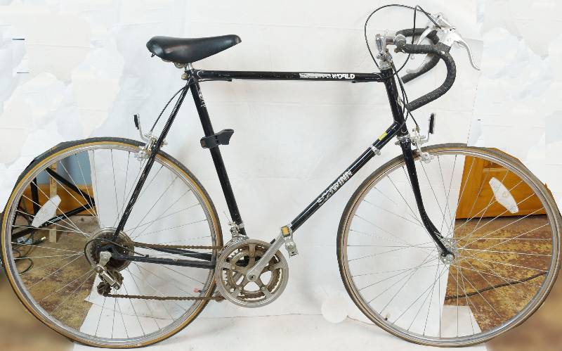 lot 6765 image: Nice Old SCHWINN World 10 Speed Bike - Getting Hard to Find