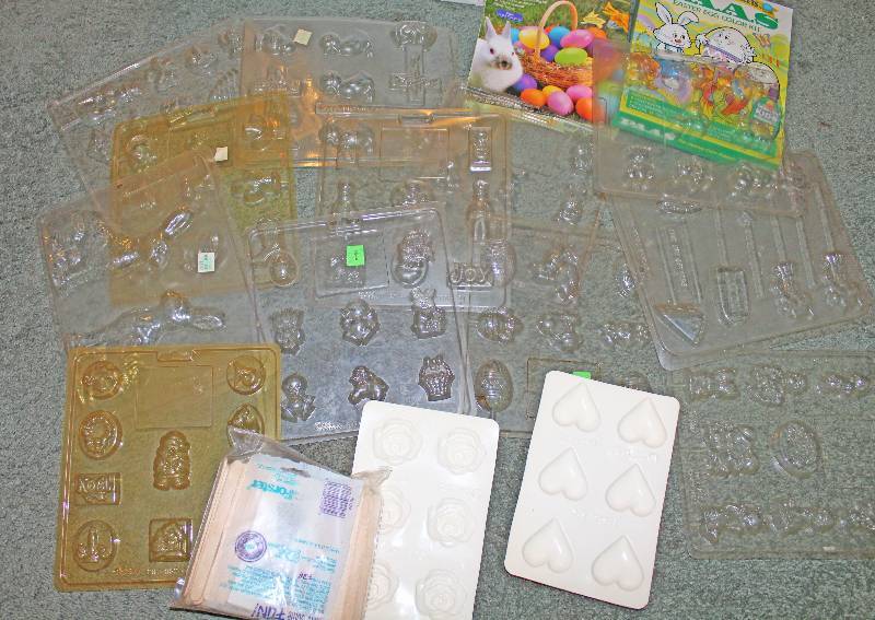 lot 8510 image: Lot of Chocolate and Mint Molds - Mostly Easter Theme