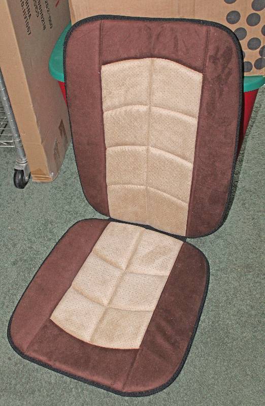 lot 8515 image: Suede Seat Cushion - Home or Auto Use