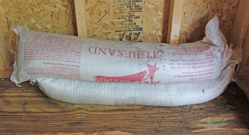 lot 8872 image: Two Sand Tubes