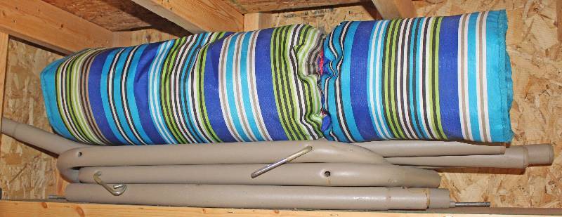 lot 8884 image: Unassembled Never Been Used Hammock