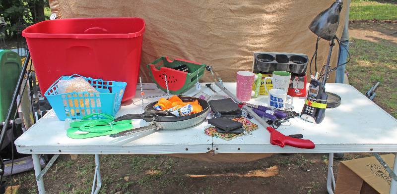 lot 8896 image: Lot of Miscellaneous Home Items
