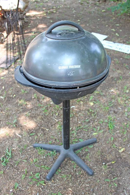 lot 8903 image: Outdoor George Forman Electric Grill