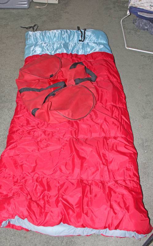 lot 8519 image: Red Sleeping Bag and Carrying Case