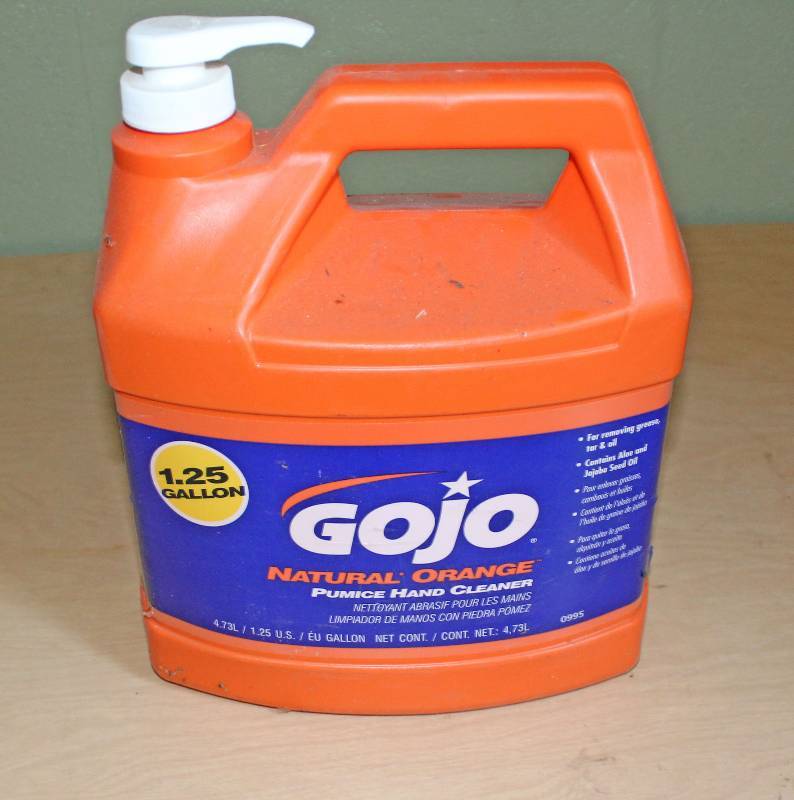 lot 8527 image: 1.25 Gallon of GoJo Natural Pumice Hand Cleaner