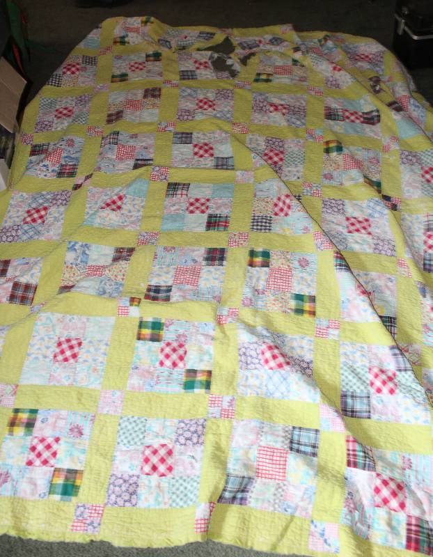 lot 8556 image: Vintage Quilt - Great for Craft Projects  Recover Seats (has some damage on end)