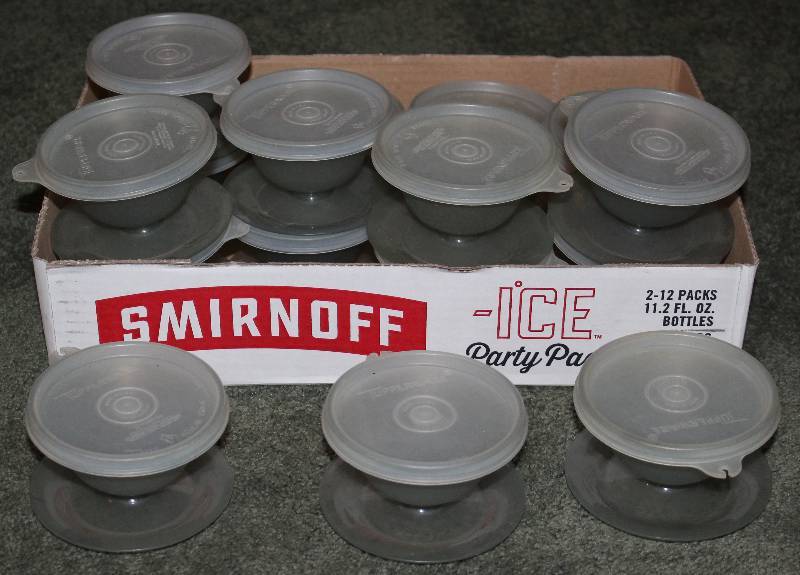 lot 8563 image: Lot of 16 Tupperware Dessert Cups - Ideal for making frozen treats Cups and Lids
