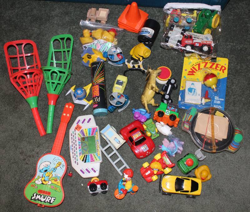 lot 8585 image: Box of Toys