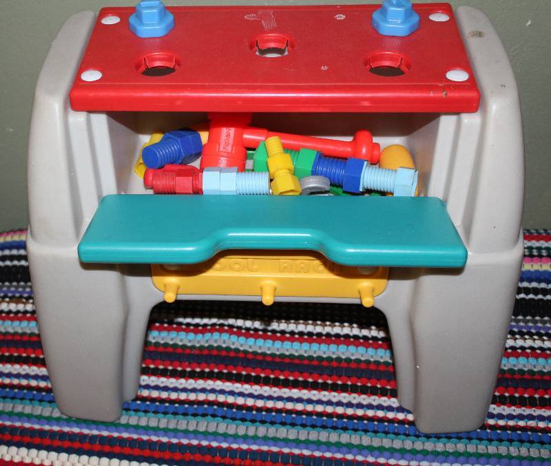 lot 8598 image: Toy Work Bench - STEP 2