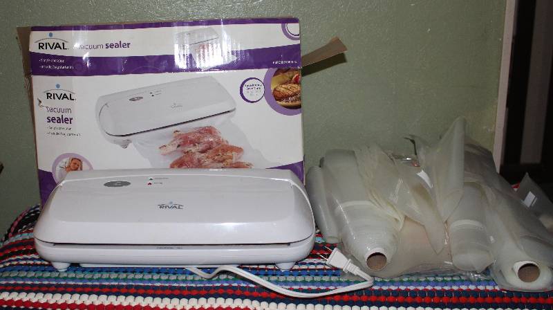 lot 8605 image: Rival Food Vacuum Sealer - w bags and original box - keeps food fresh longer