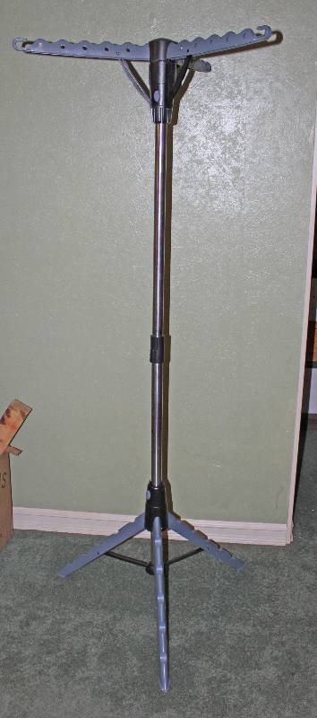 lot 8610 image: Fold-Up Drying Rack