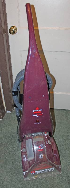 lot 8642 image: Bissell ProHeat Plus Carpet Cleaner - Vacuum Portion Works - Cleaner Untested