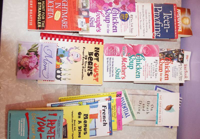 lot 8649 image: Lot of Assorted Books - Chicken Soup for the Soul, Nightmare in Wichita, and Many More