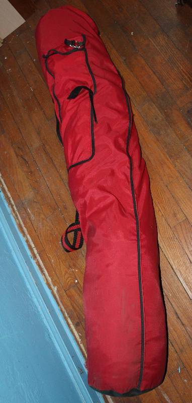 lot 8669 image: Camping Tent in carrying bag - Untested