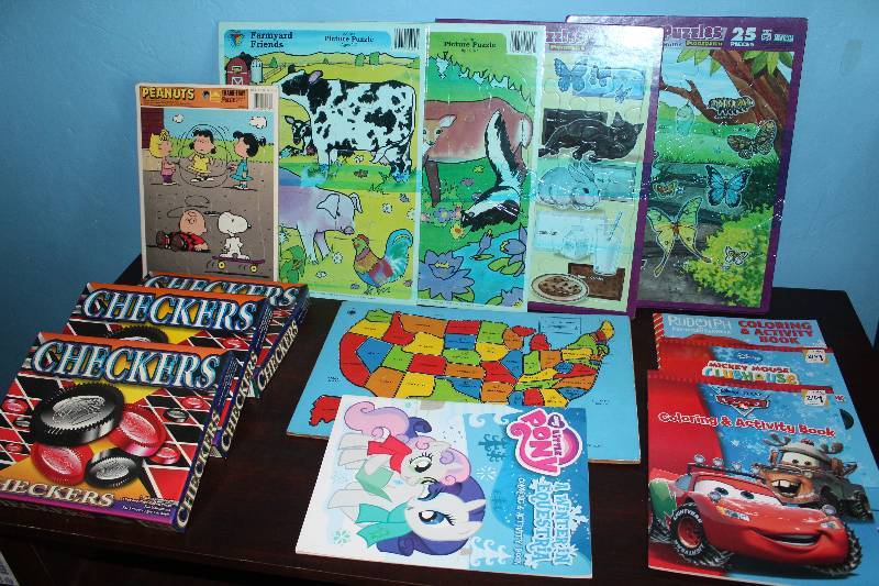 lot 8676 image: Kids Lot of Puzzles, Books and Activity Games - Keep em busy