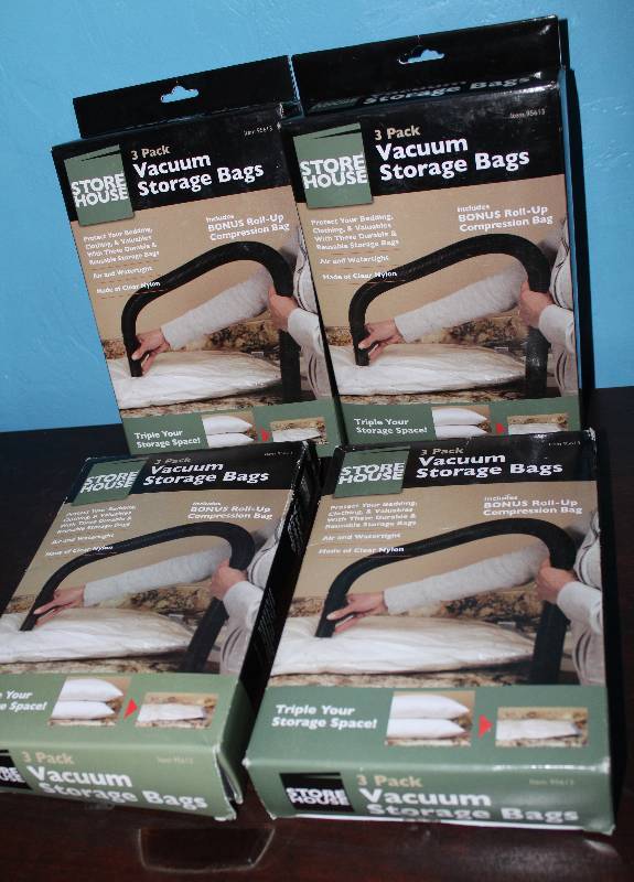 lot 8679 image: Lot of 4 - 3 packs of Vacuum Storage Bags (12 total) - COOL