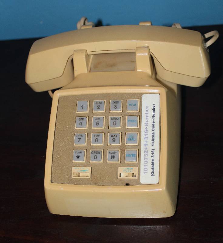 lot 8690 image: Vintage AT&T Touch Tone Phone - stump the kids