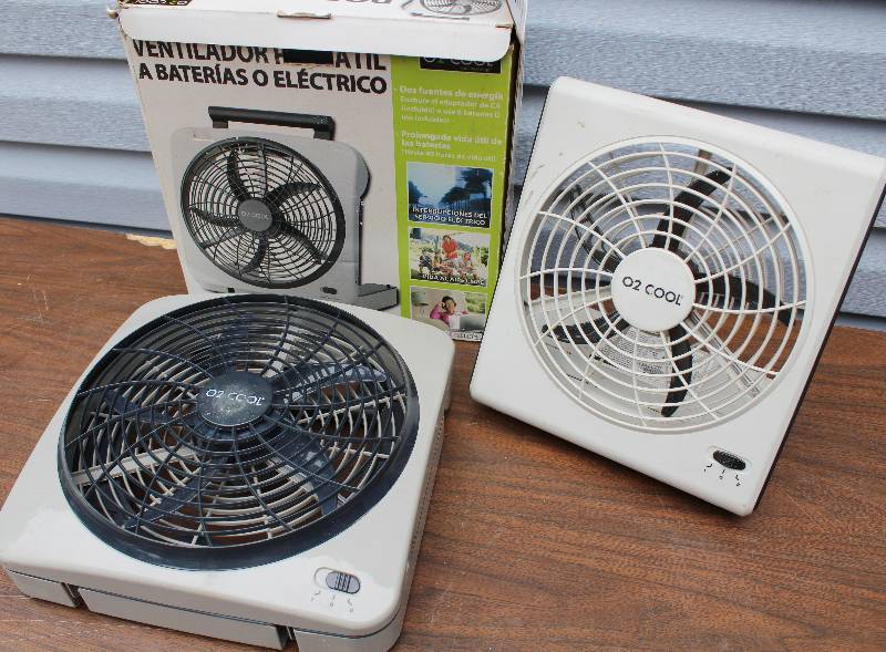 lot 8709 image: Lot of Two Battery Powered Fans - Awesome