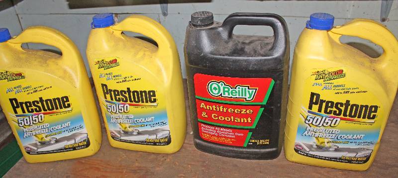 lot 8757 image: Lot of 4 Containers of Anti-Freeze, Contents are approximately 3 Gallons Total