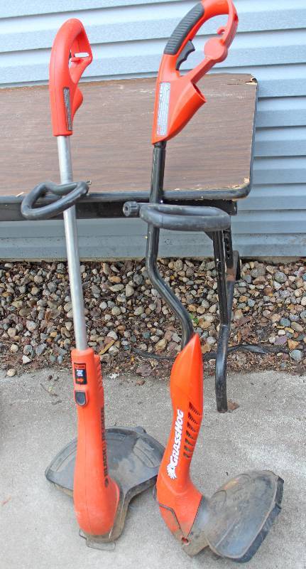 lot 8766 image: GrassHog and Black & Decker String Trimmers